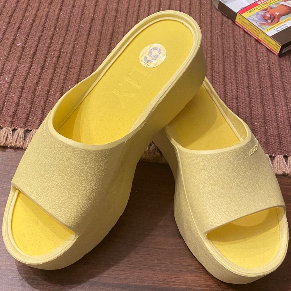 Lemon jelly Yellow Slide Sandals